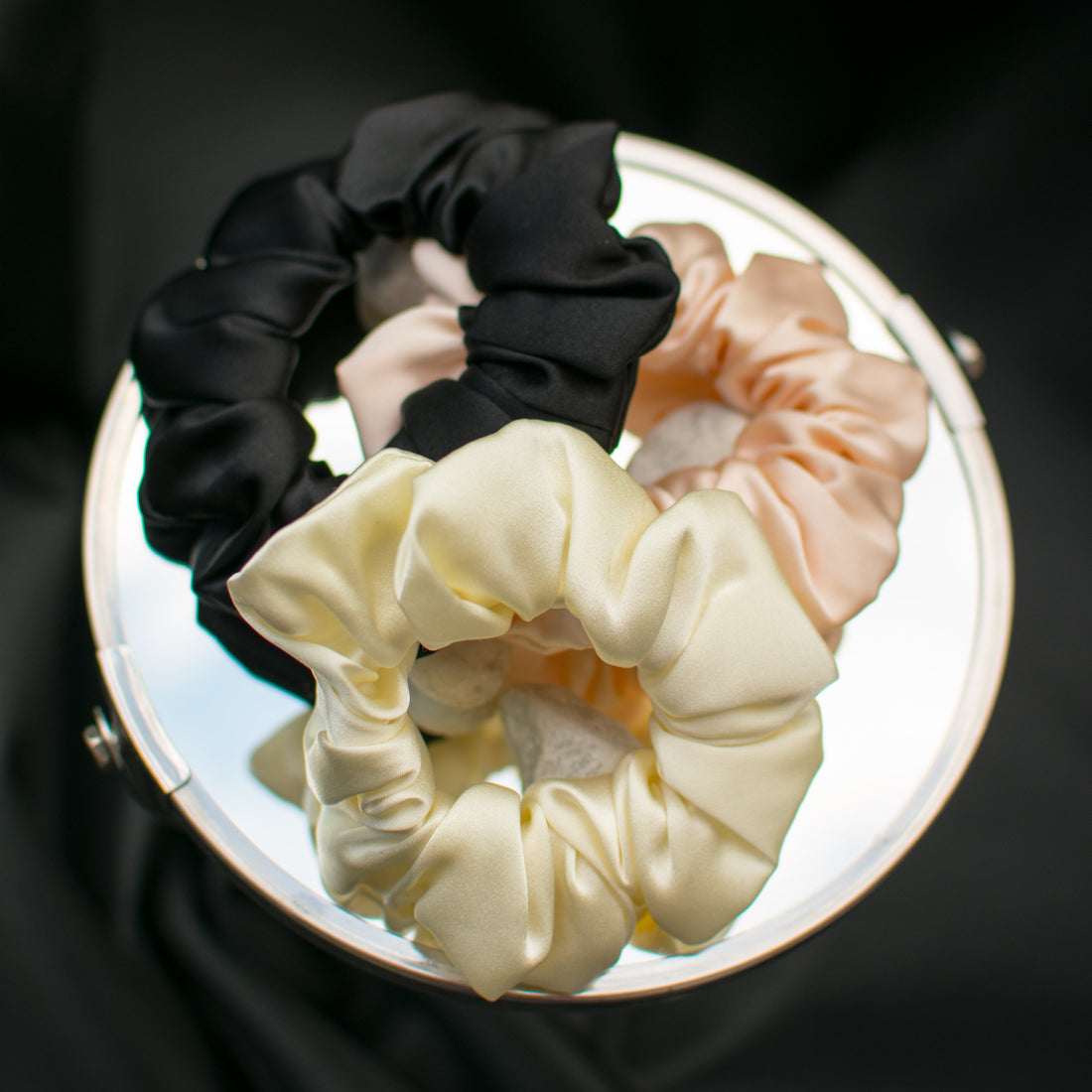 Svilen scrunchie